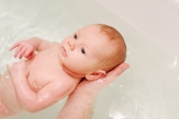 אמבטיה לתינוק 